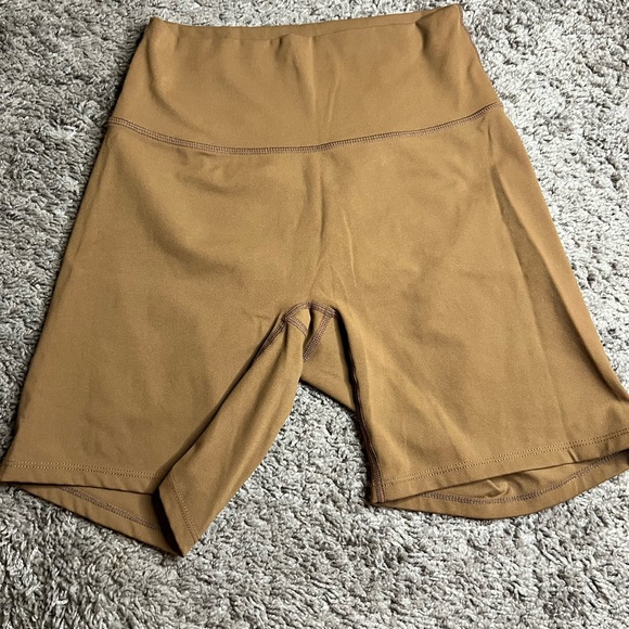 Aoxjox Trinity Workout Biker Shorts 6” • Small • Dandelion Brown - Picture 5 of 6